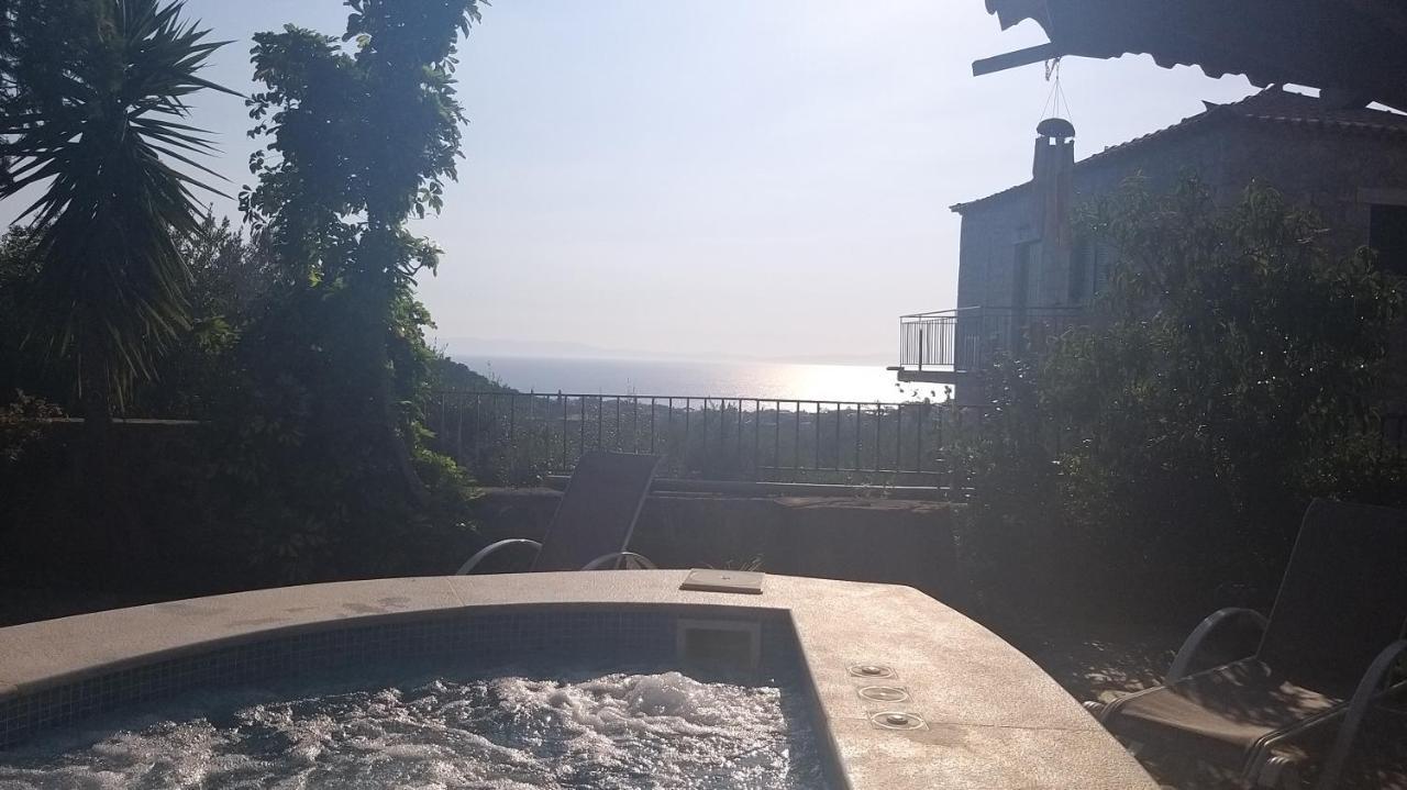 Villa Onar A Stone House With Amazing View Stoúpa エクステリア 写真