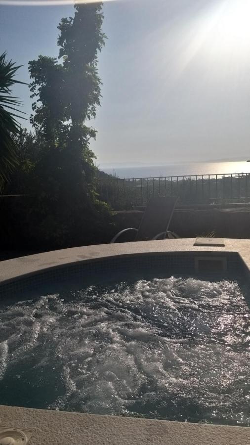 Villa Onar A Stone House With Amazing View Stoúpa エクステリア 写真