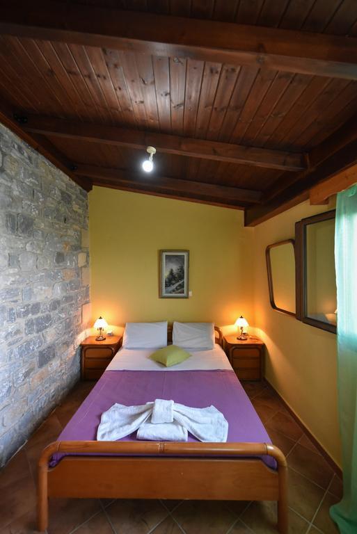 Villa Onar A Stone House With Amazing View Stoúpa エクステリア 写真