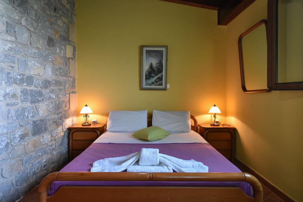 Villa Onar A Stone House With Amazing View Stoúpa エクステリア 写真